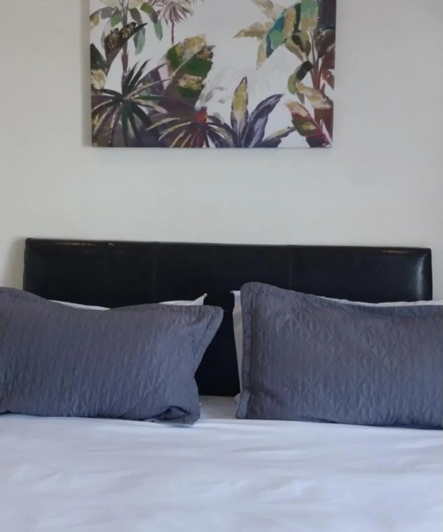 Lnd Guest House Bloubergstrand