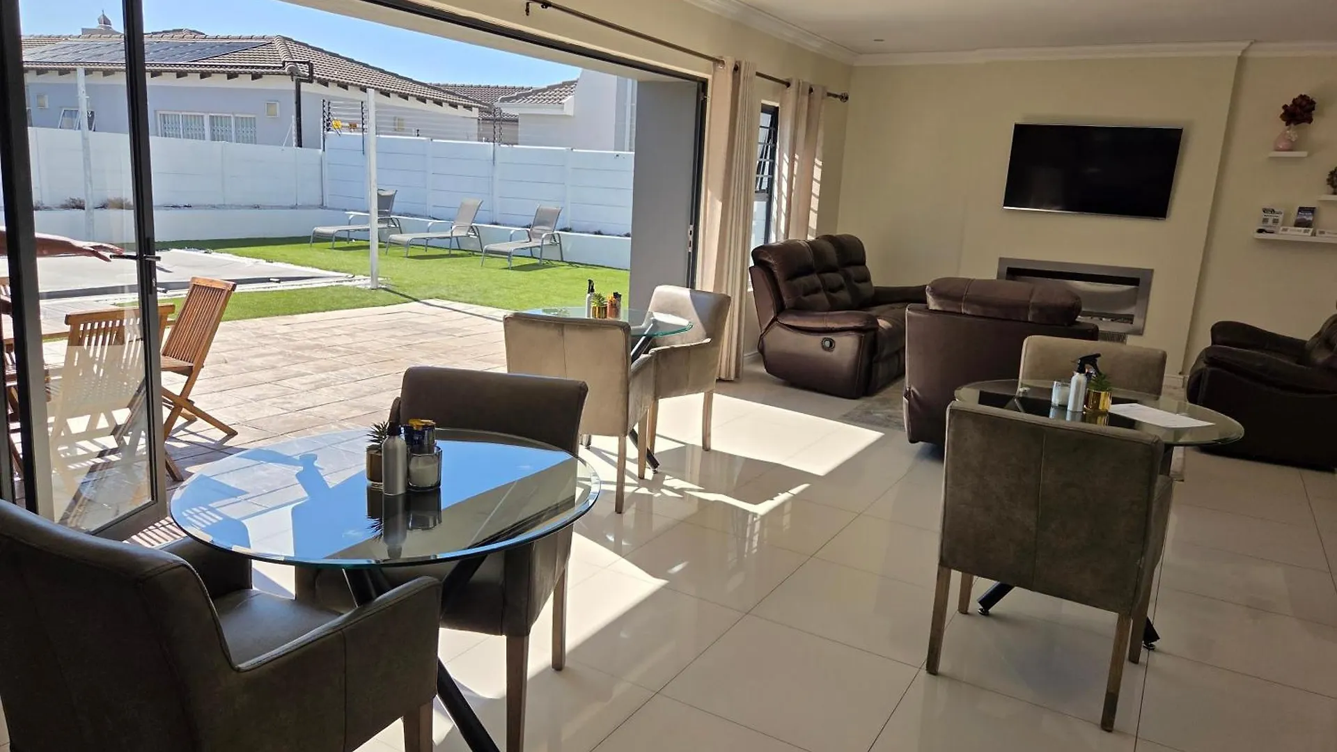 Lnd Guest House Bloubergstrand 0*,  South Africa