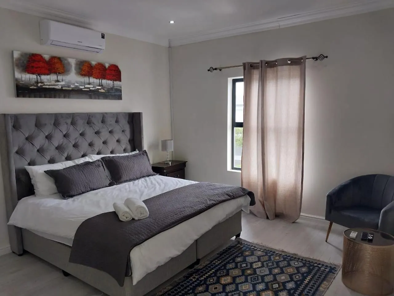 Lnd Guest House Bloubergstrand