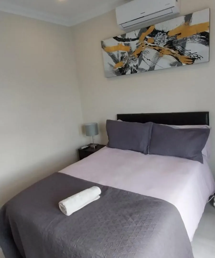 Lnd Guest House Bloubergstrand